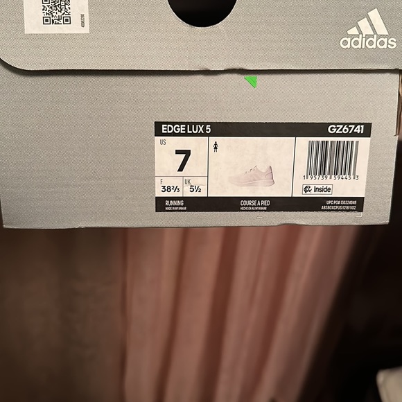 White adidas shoes - Picture 7 of 7